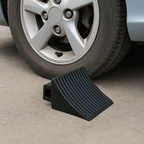 Heavy-Duty Rubber Truck Wheel Chock – Anti-Slip Tyre Wedge with Grip Handle for HGVs, Trailers & Vans