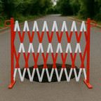 Heavy-Duty Extendable Trellis Safety Barrier – Expands up to 4 m, Red & White