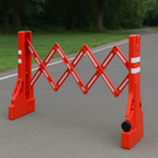 Extending PVC Safety Barrier – Lightweight, Stable & Quick to Deploy