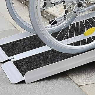 Telescopic Folding Wheelchair Ramp (4 ft – 7 ft) – Lightweight Aluminum Ramp with Anti-Slip Surface, 300 kg Capacity