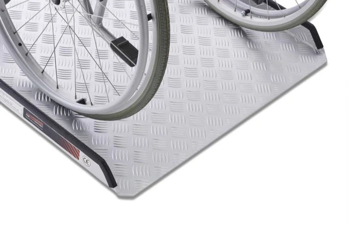 Adjustable Threshold Bridge Ramp – Smooth Access for Vehicles and Wheelchairs